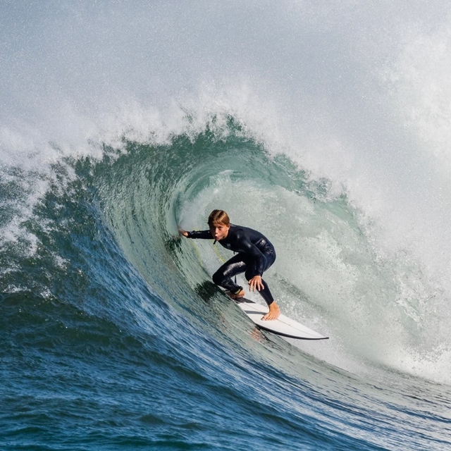 Welcome to the team, @khai_tanguay_2011 ! Barrels, style, and full commitment — Khai embodies everything we stand for. Whether he’s deep in the pocket or chilling post-session, he's rocking his Mundaka shades. Stoked to have you on board. This is just the beginning… 🚀 #mundakaoptic #khai #mundakafamily #rideandprotect #barrelvision #surflife #outdoorstyle